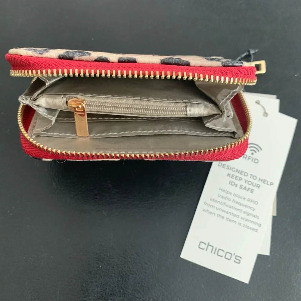 Chico’s small Animal printed wallet - Picture 2 of 5